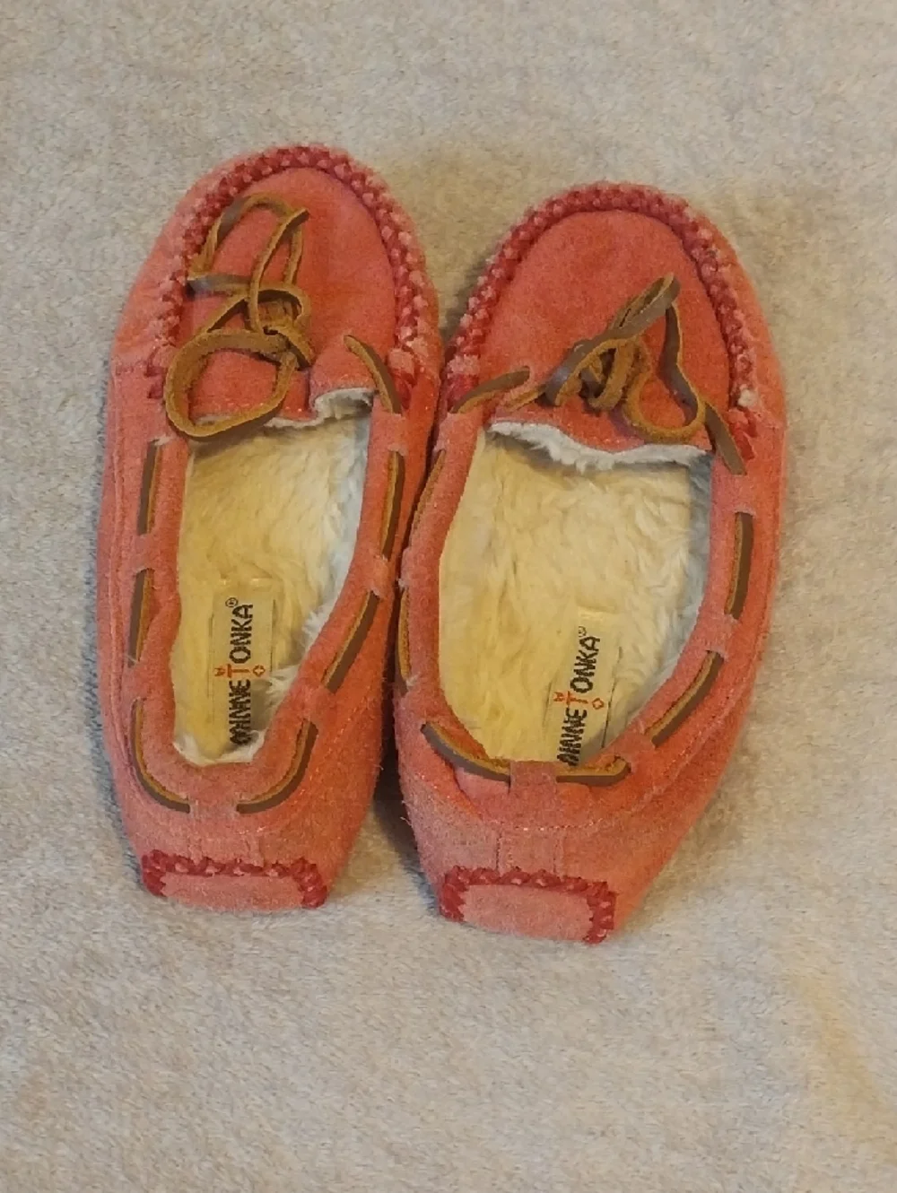 Minnetonka Kids Coral Suede Moccasins with Faux Fur Lining